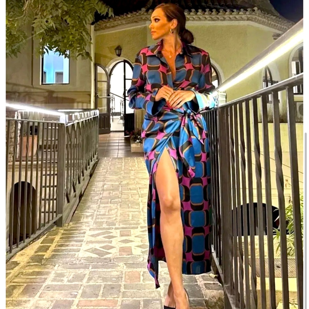 90 BLOGGERS FAVE NWT ZARA FW22 WOMAN PRINTED WRAP MAXI DRESS MULTICOLORED M - Picture 9 of 9